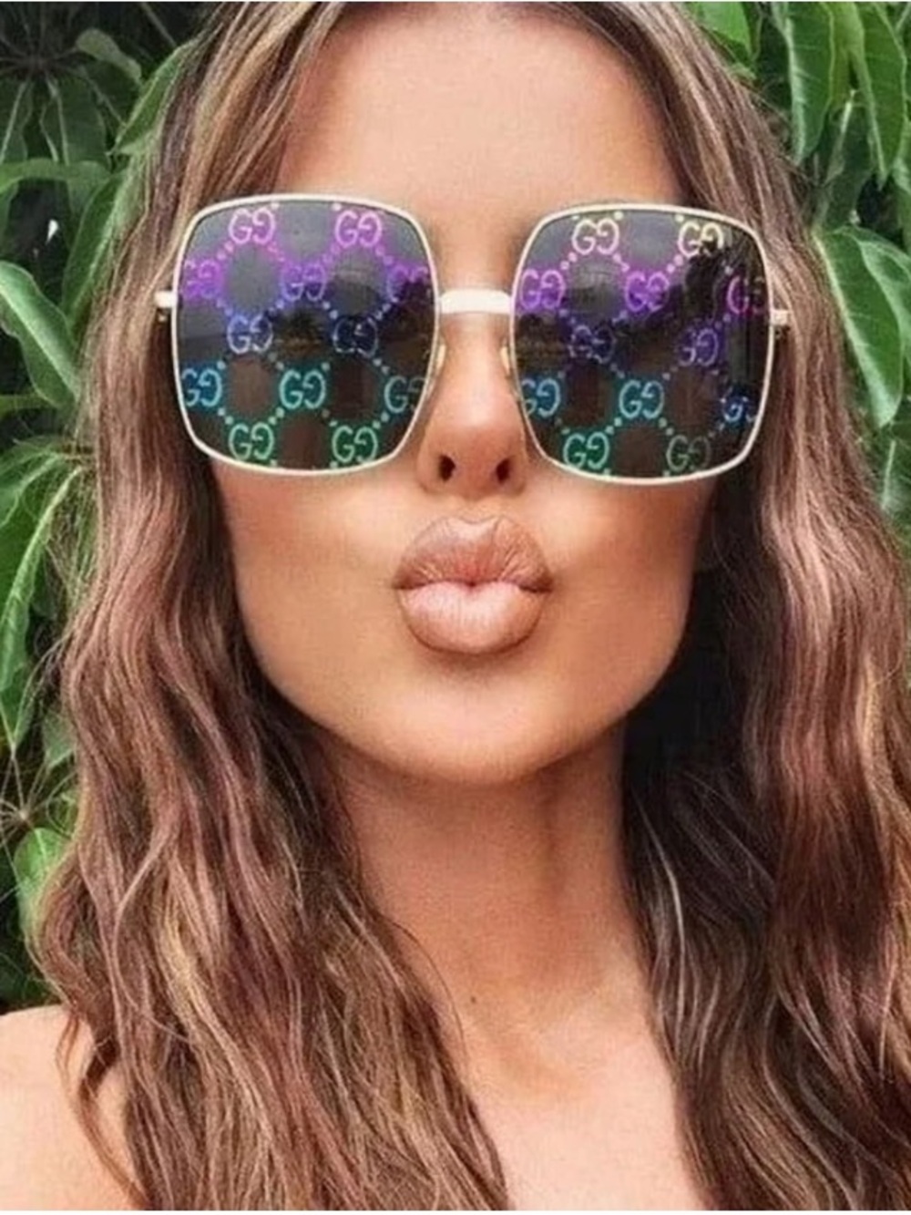 Excluded Gucci Sunglasses, New 385 - Picture 4 of 6